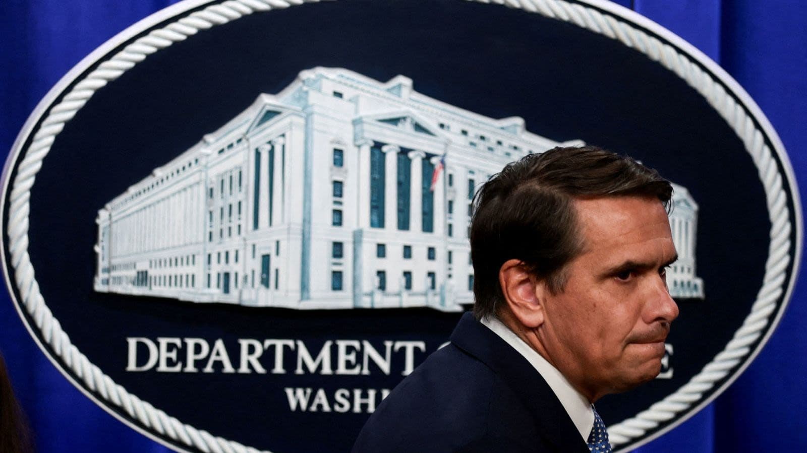 Las principales grietas en las concesiones de Todd Blanche a Cornyn y Tillis