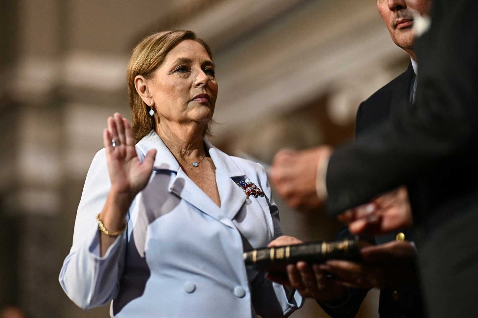 Darline Graham, sister of Lindsey Graham, sworn in to finish term
