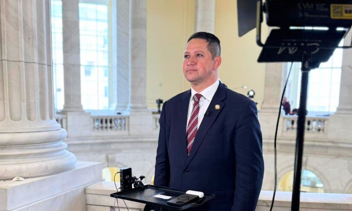 Rep. Gonzales Scandal: "I Will Not Be Blackmailed" vs. "You're A Two-Faced Politician"