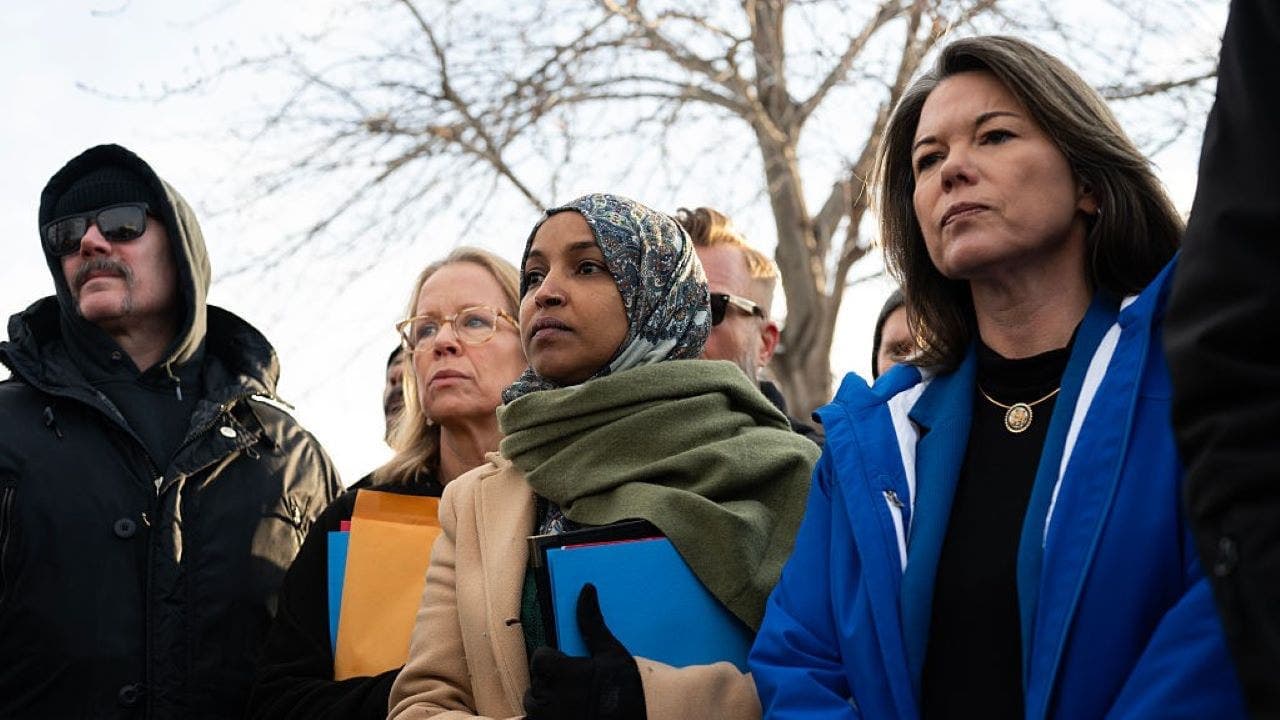 Rep Ilhan Omar removed from ICE facility during Minneapolis visit