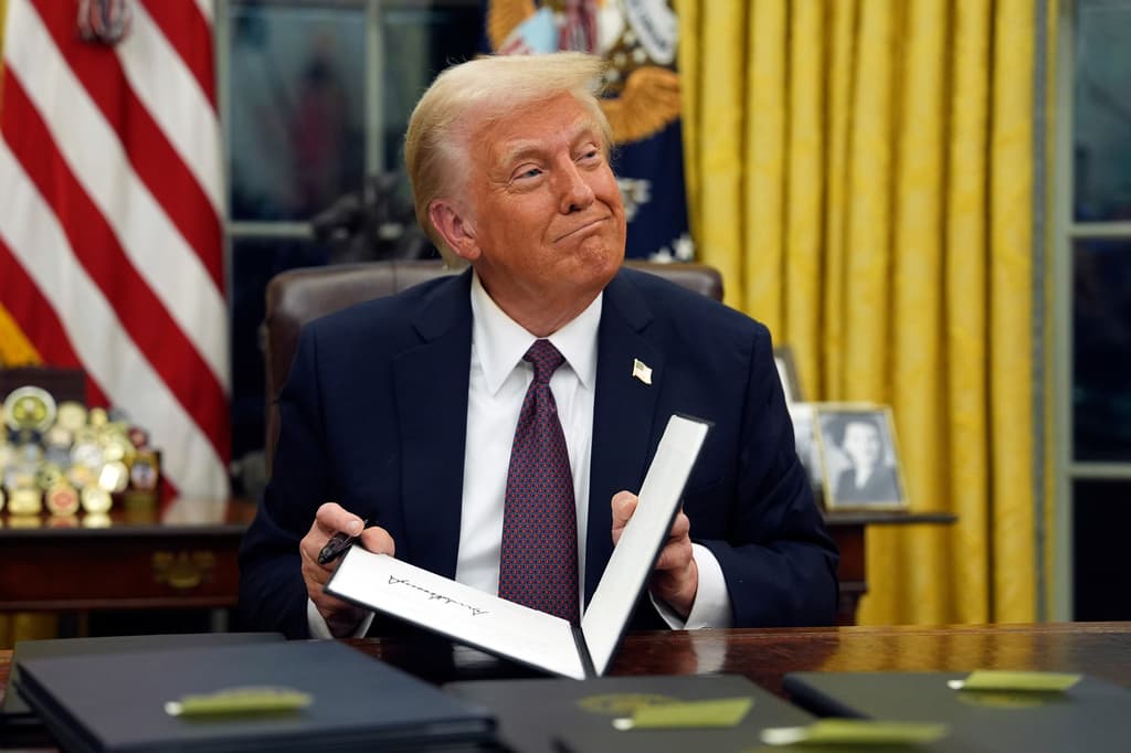 Trump urges 'all MAGA Warriors' to back Massie challenger
