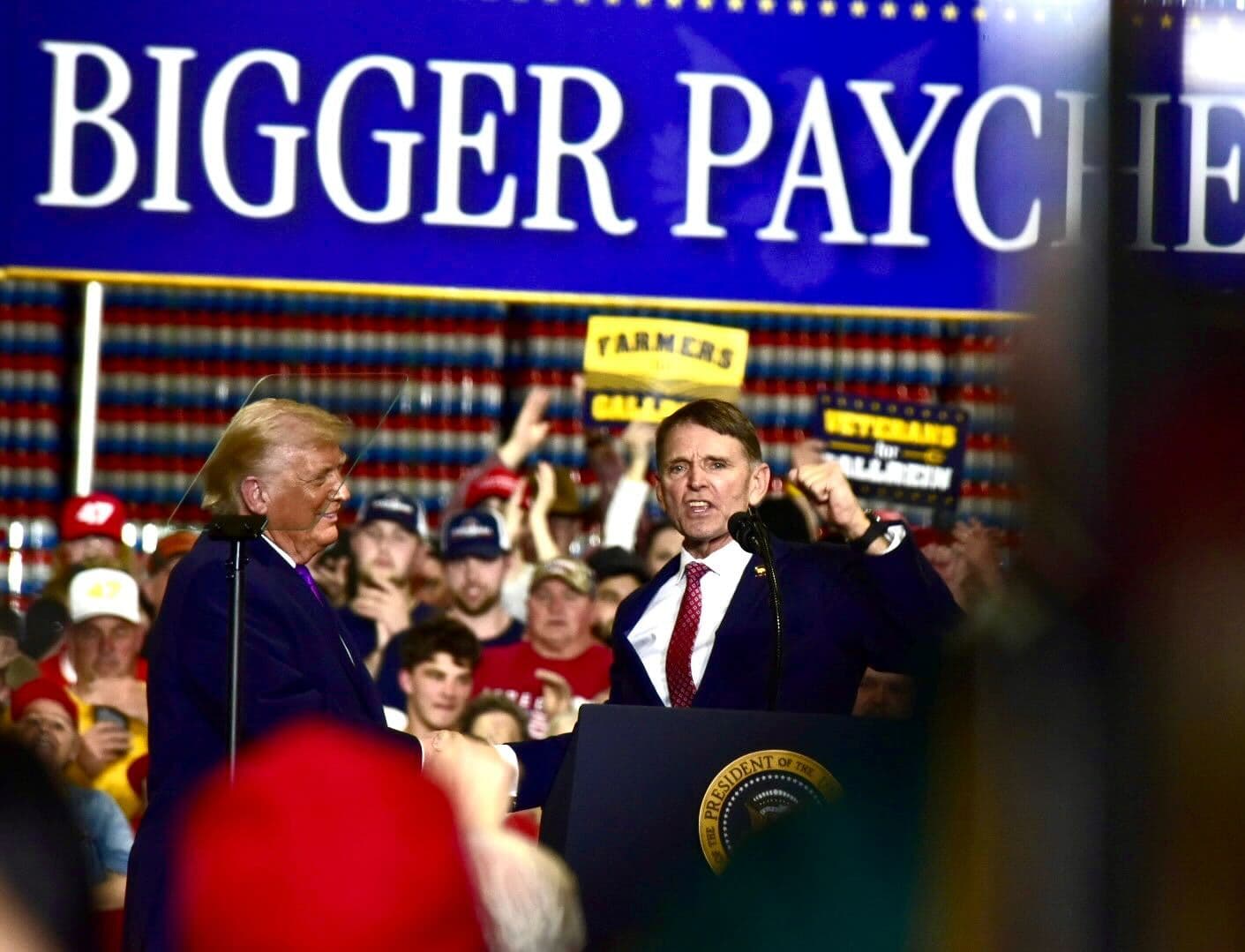 Trump visits Kentucky to thrash Massie, tout economic agenda