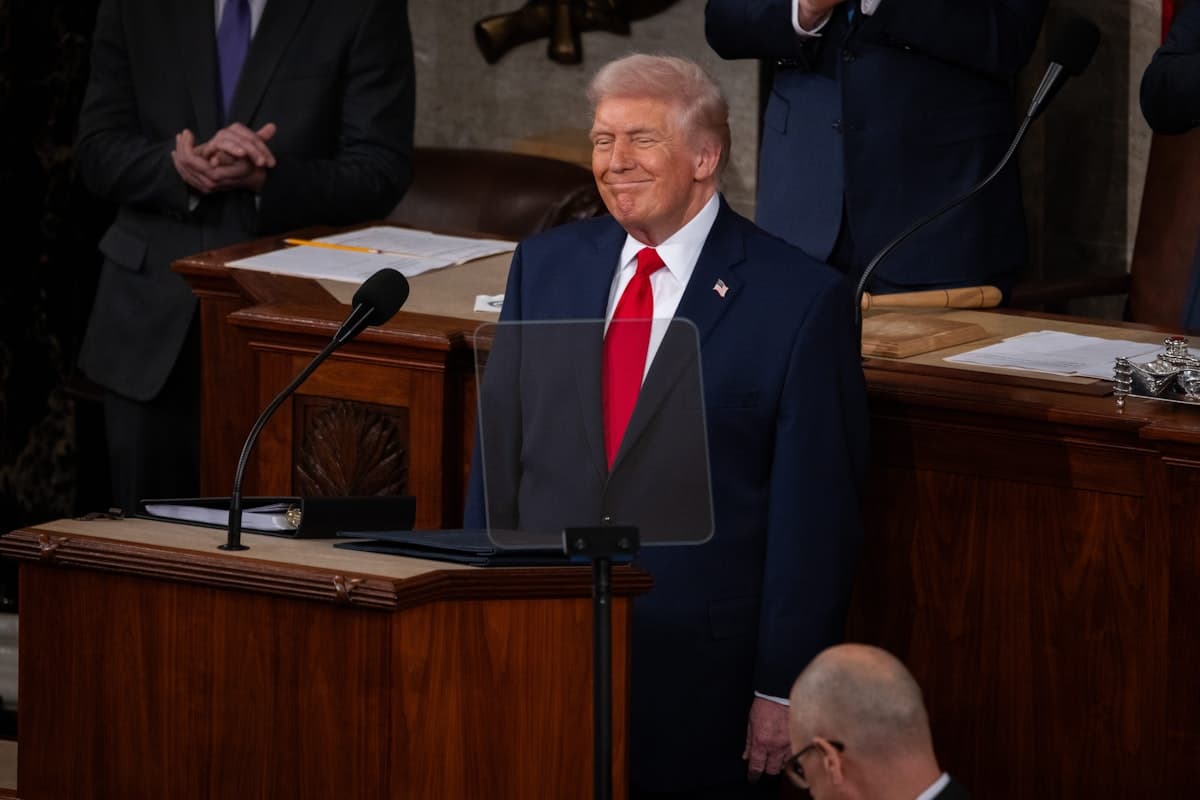Trump Wants to Deport Ilhan Omar, Rashida Tlaib, and … Robert De Niro?