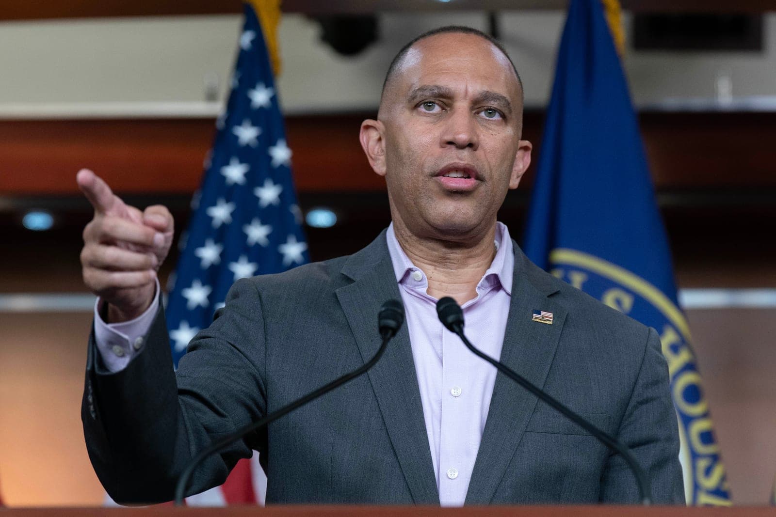 House vote exposes Democrats' widening divide over Israel
