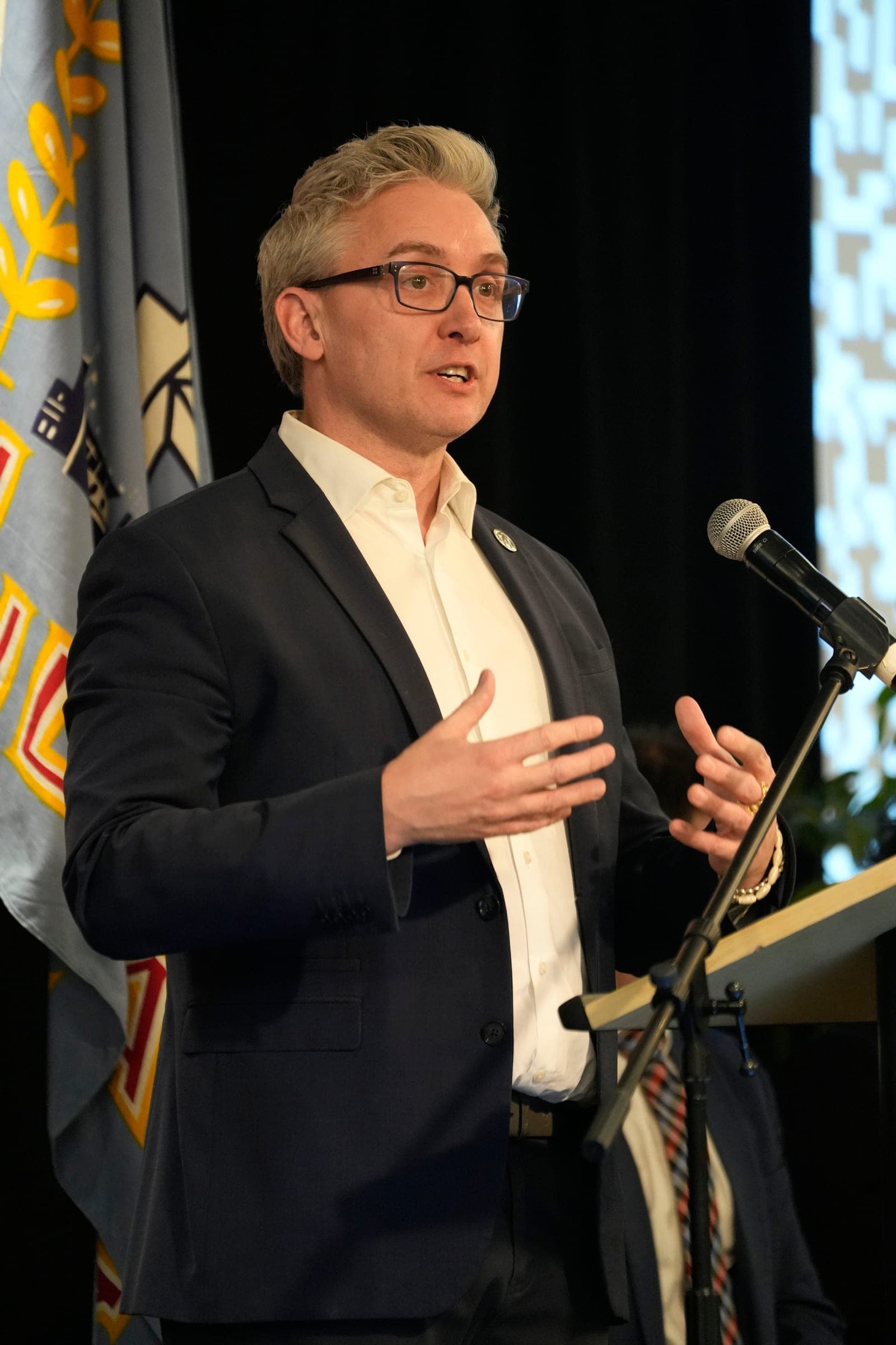 Milwaukee alderman Peter Burgelis launches run to unseat Bryan Steil