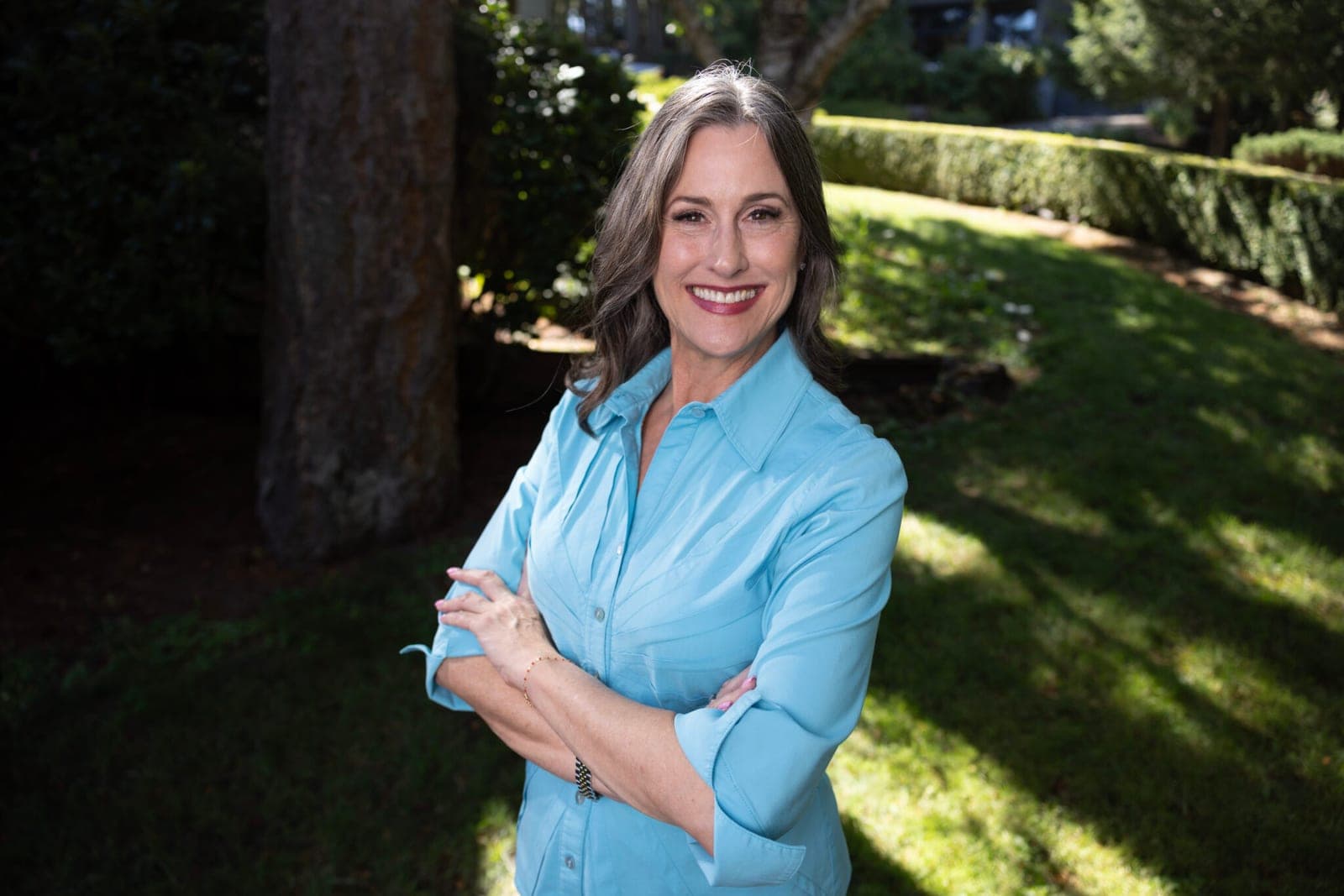 GOP Challenger Outraises Rep. Val Hoyle in Latest Campaign Fundraising Period
