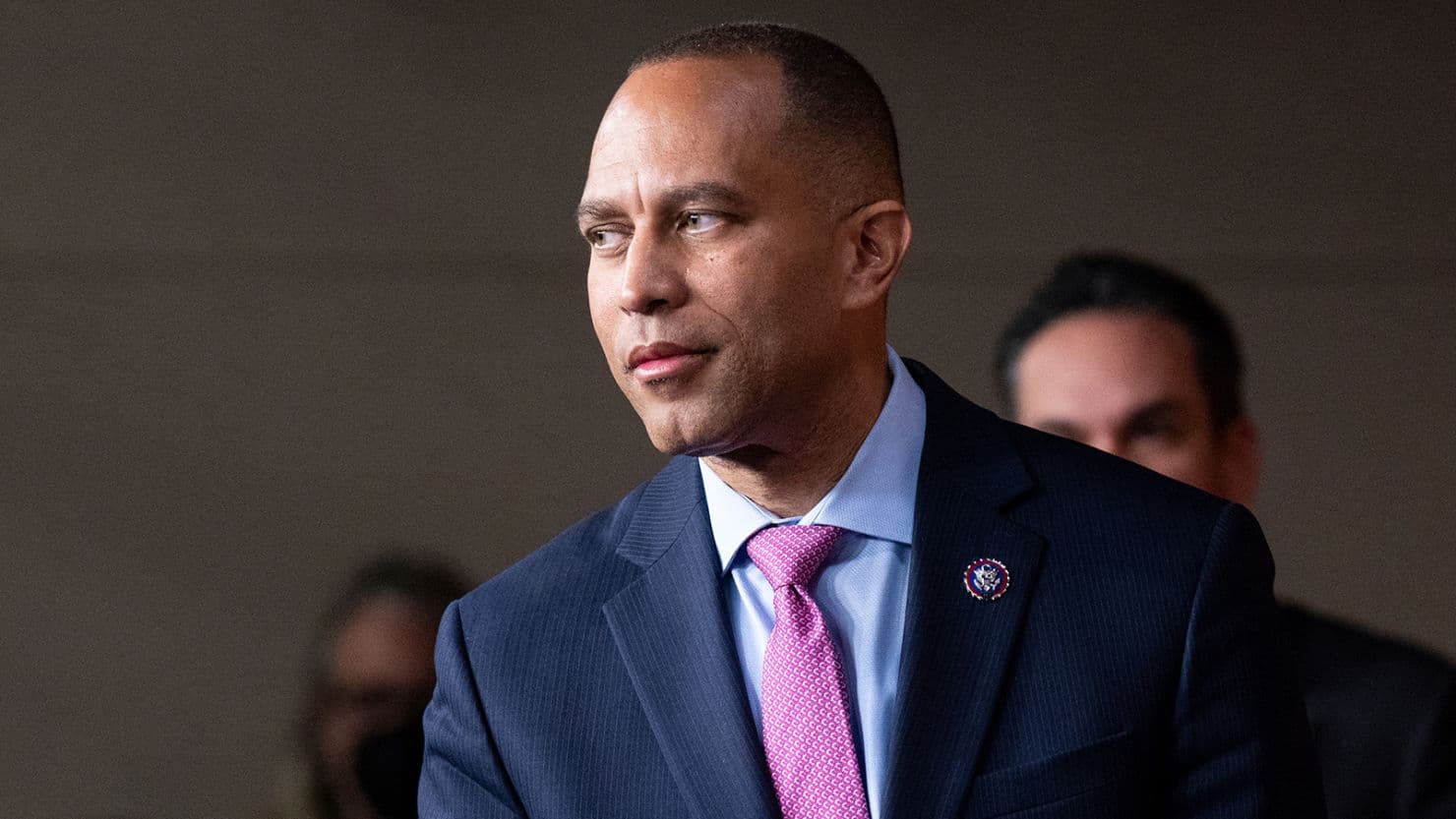 Hakeem Jeffries Calls On Congress To Act 'Immediately' On AI Regulation