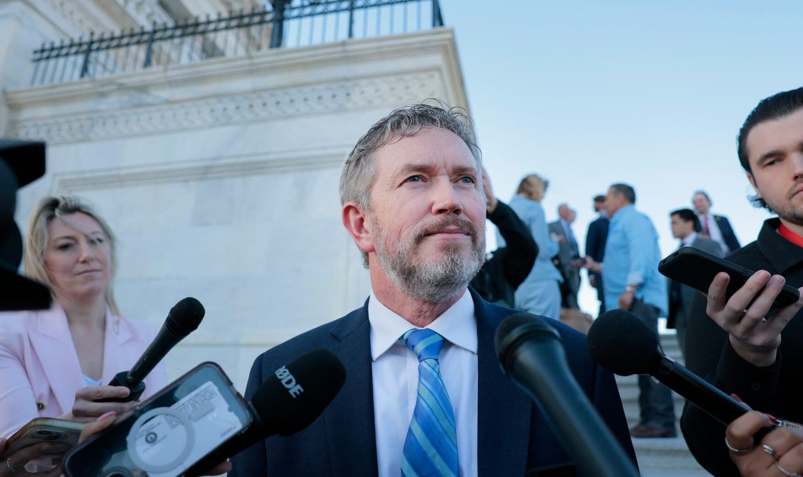 Massie: DOJ Still Withholding Epstein Documents Despite Federal Disclosure Law