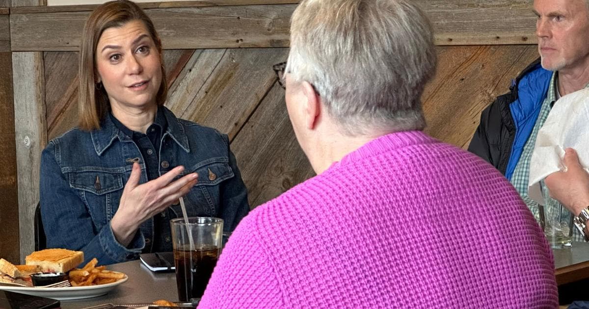 Sen. Elissa Slotkin sits down with Trump voters in Iowa while campaigning for Democrats