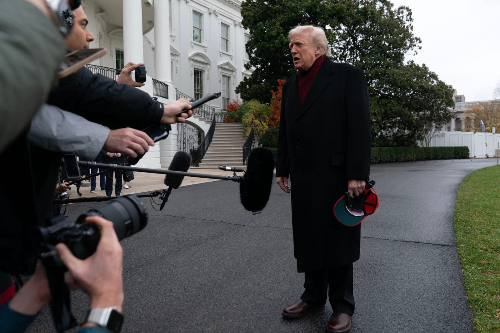 Trump goes on late-night social media rant demanding Democrats who spoke out on military justice be jailed