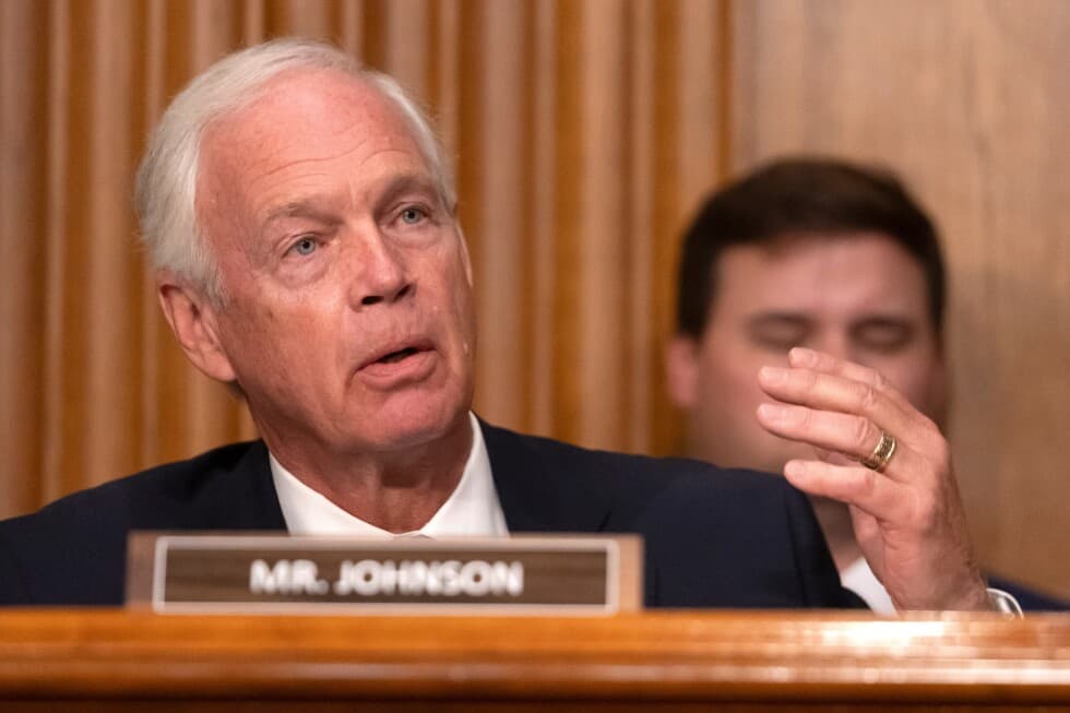 Sen. Ron Johnson asks DOJ to investigate Wisconsin judge in former Trump attorney’s case - AP News