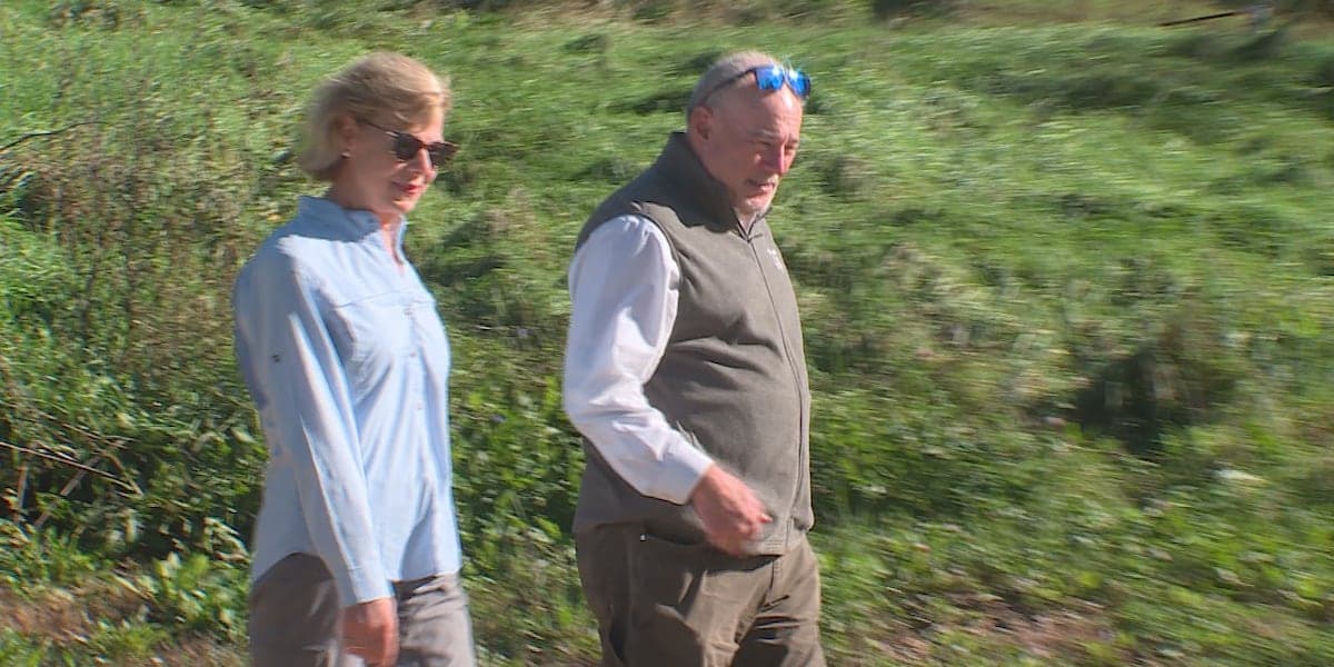 Sen. Tammy Baldwin tours Mount Horeb farm as diesel costs reach record high - WMTV 15 NEWS