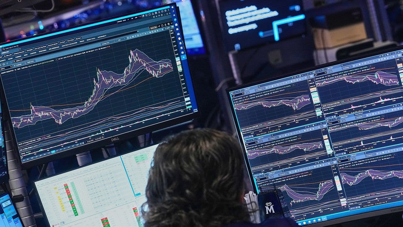 Senators introduce bill to end stock trading by lawmakers