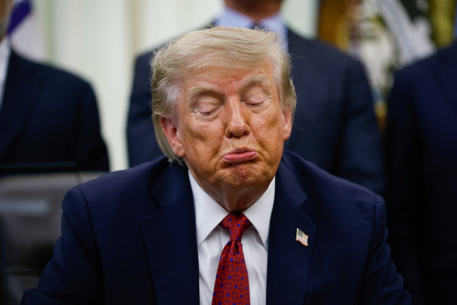 New Fox Poll—a Disaster for Trump—Rattles Fox Anchors: “Wake Up!”