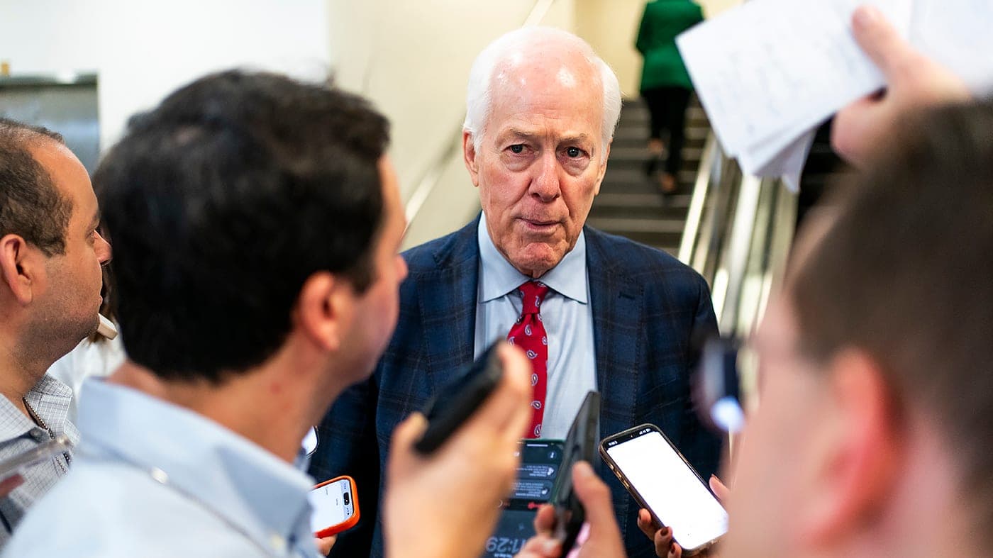 GOP senators warn that Trump has fumbled immigration issue