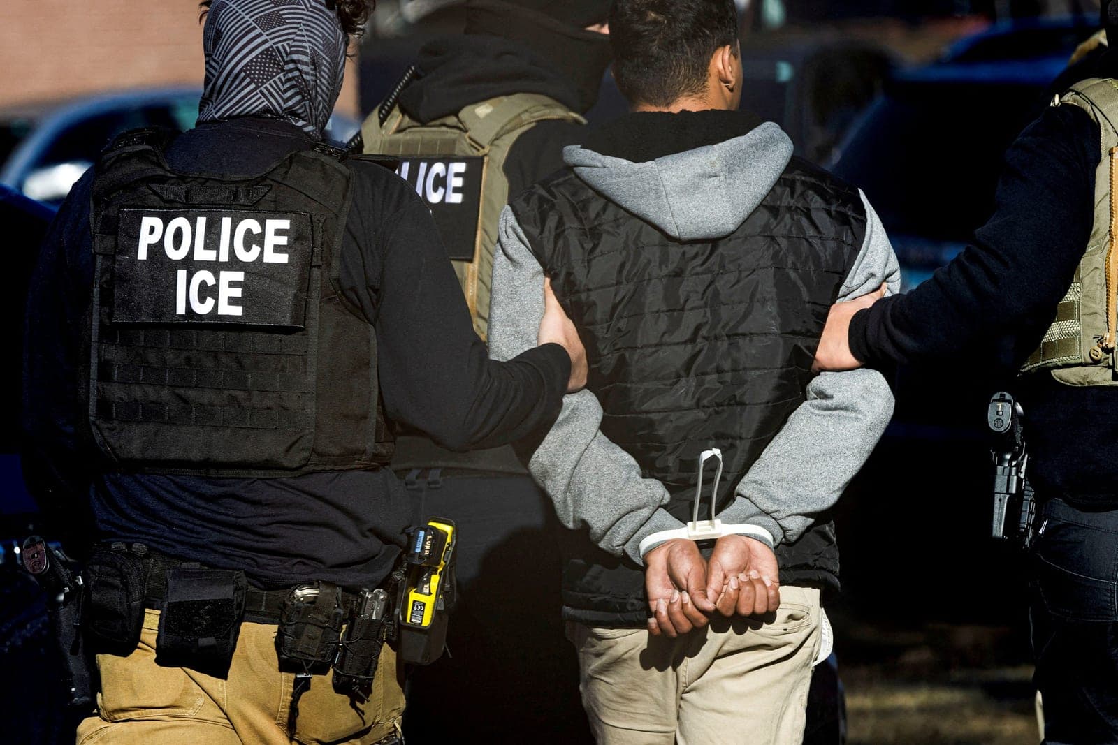 ICE caught frantically moving detainees from crowded cells before congressional visit