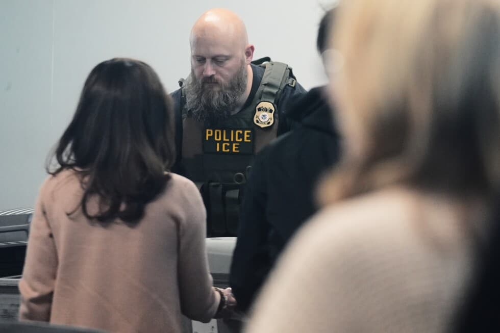 Senators consider deal to fund Homeland Security but not ICE enforcement as airport lines snarl