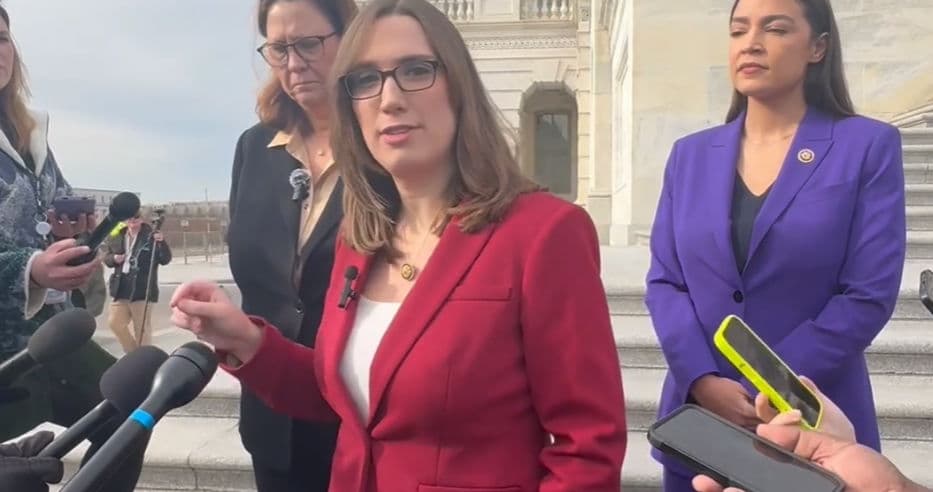 Sarah McBride rails against anti-trans Republicans in impassioned speech