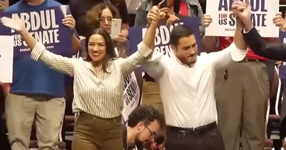 AOC proclaims if El-Sayed wins in Michigan, socialists can win 'anywhere'