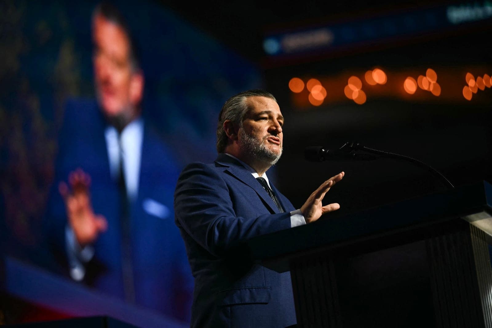 Sen. Ted Cruz Booed by Crowd During College GameDay Cameo