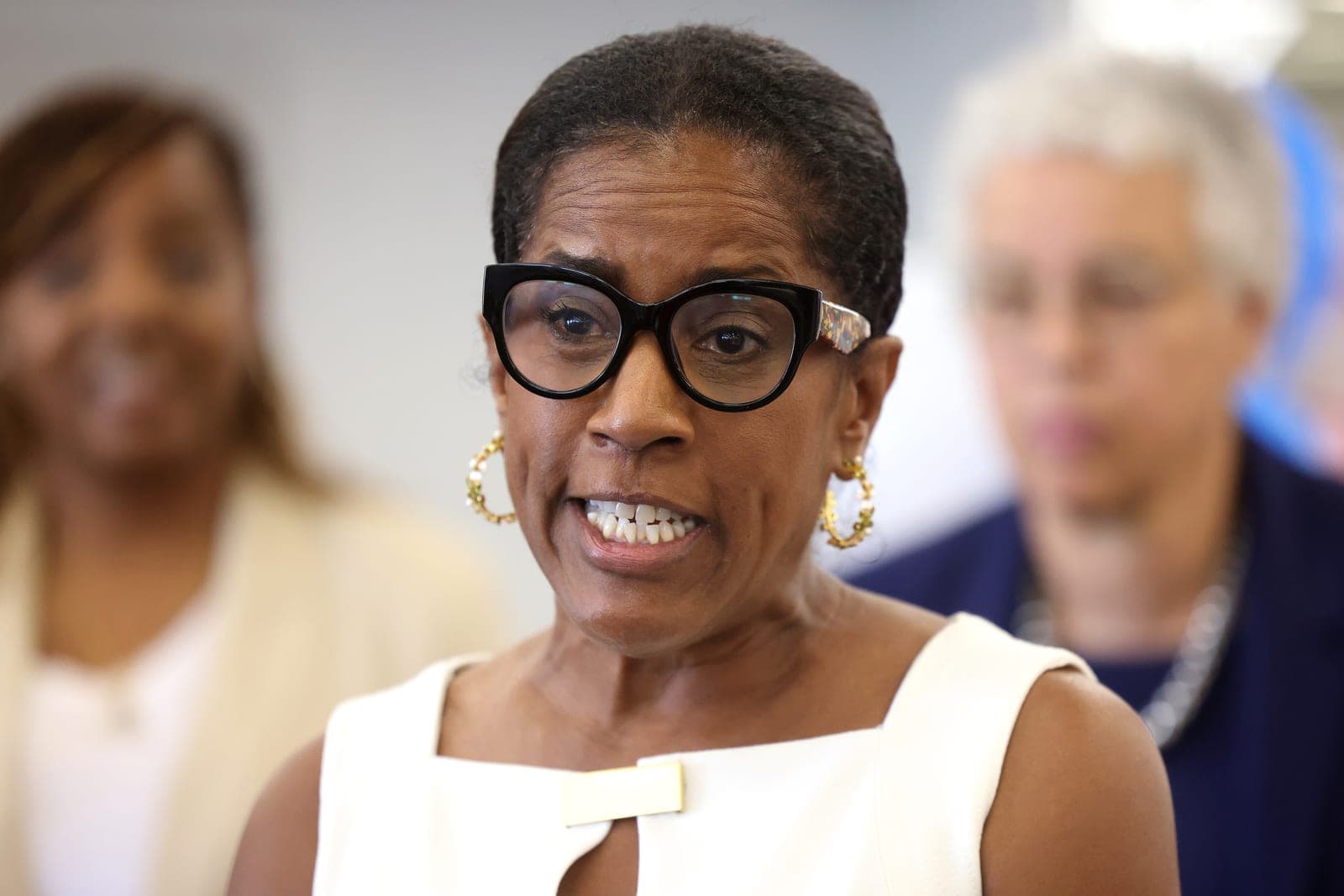 Donna Miller projected to win 2nd district Congressional primary