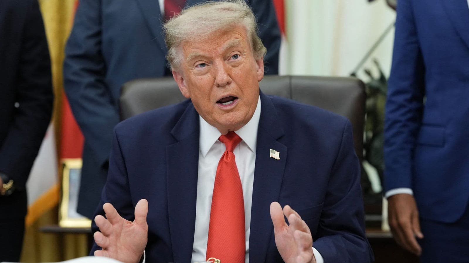 Trump defiende el fondo contra la "instrumentalización" de la Justicia, lo que complica aún más la candidatura de Blanche