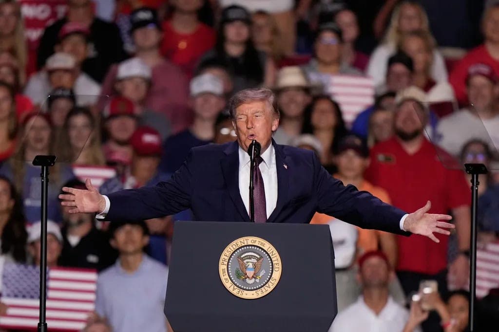 Jon Gruden stumps for Ohio Republicans at Trump rally near Dayton