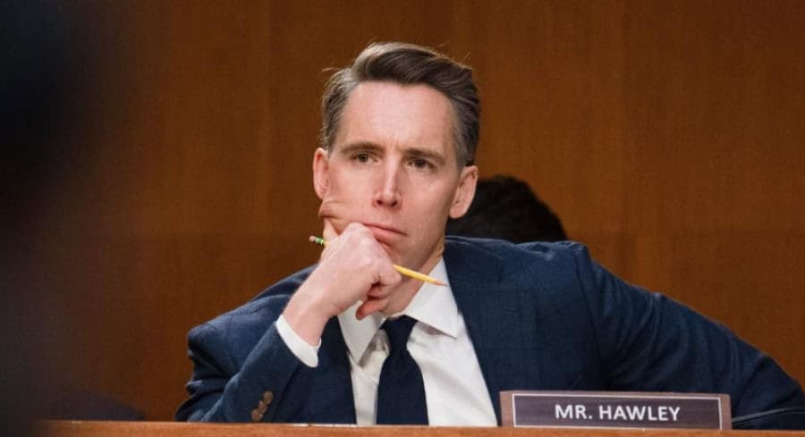 Missouri And Connecticut Senators Team Up On Bipartisan Bill Targeting AI-Driven Cyberattacks