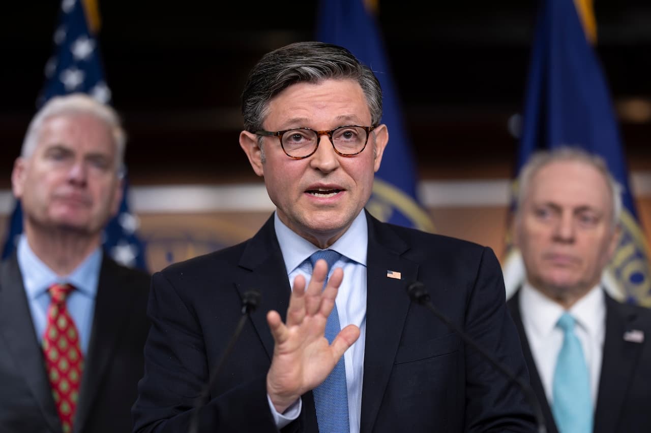 4 Republicans defy Johnson, force House vote on extending Obamacare subsidies