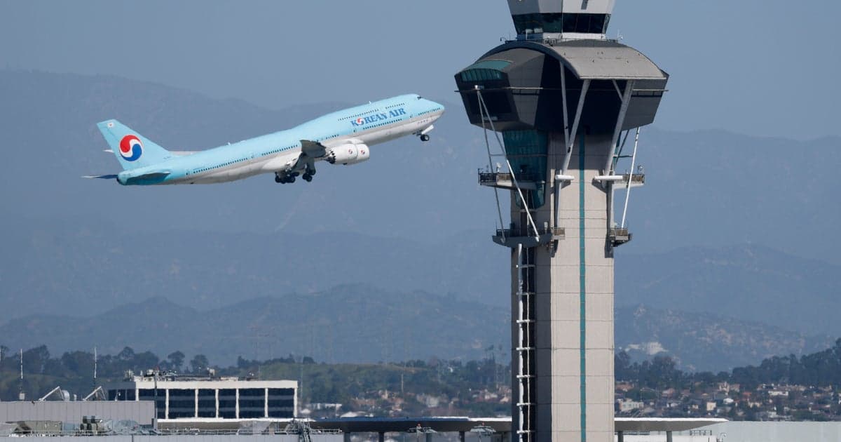 U.S. faces an air traffic controller shortage. It's turning to gamers for help.