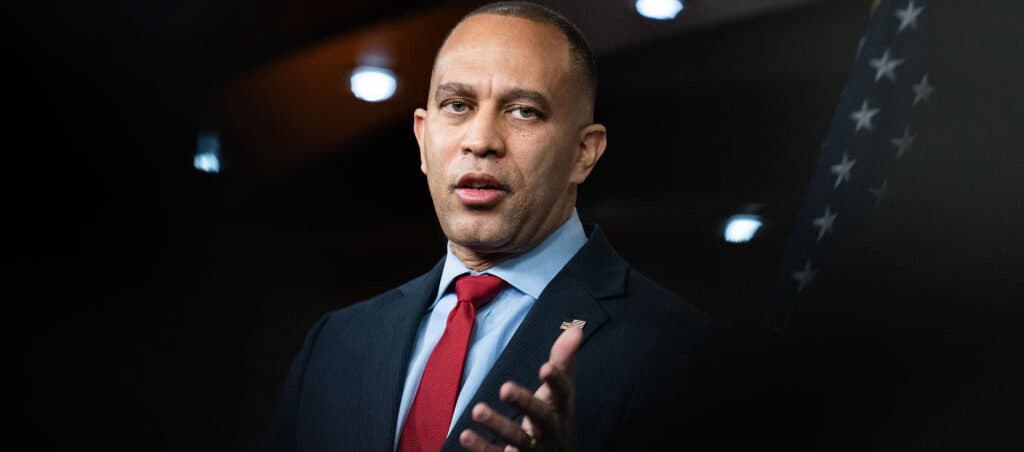 Hakeem Jeffries Calls For Investigation Into Trump's Health Claims