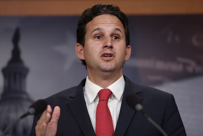 Sen. Brian Schatz Is 'Serene' Amid Shutdown, but Not When It Comes to Withholding Senate Pay