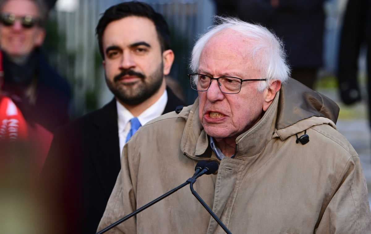 Bernie Sanders wades into NY-7 race to back Mamdani's pick to replace Velázquez
