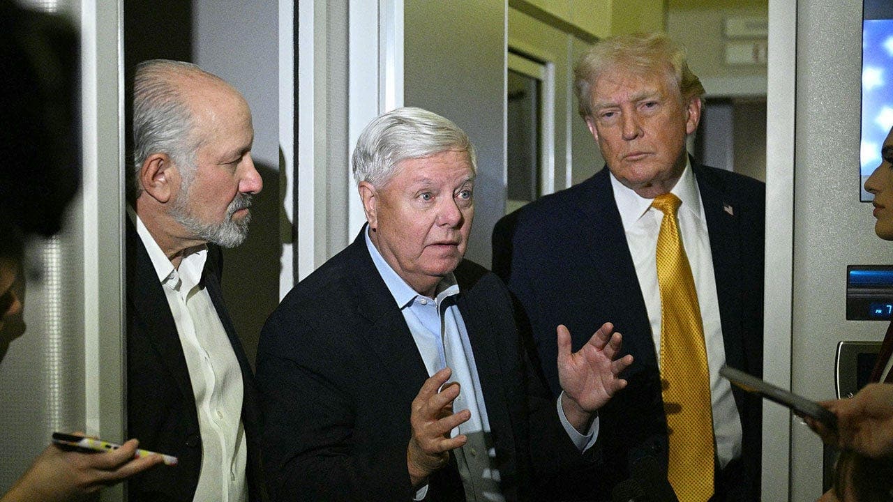 Trump reveals who he's eyeing to replace Lindsey Graham