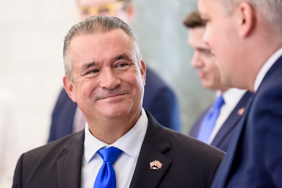 7 ‘Republicans’ Betray Trump, Join Dems To Approve Amnesty For Haitians
