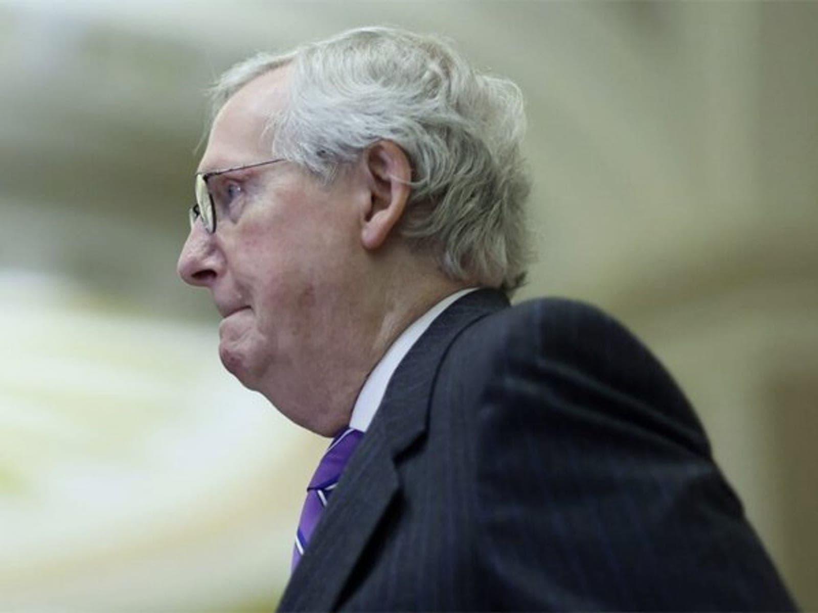 Mitch McConnell's latest proof-of-life picture sparks internet firestorm