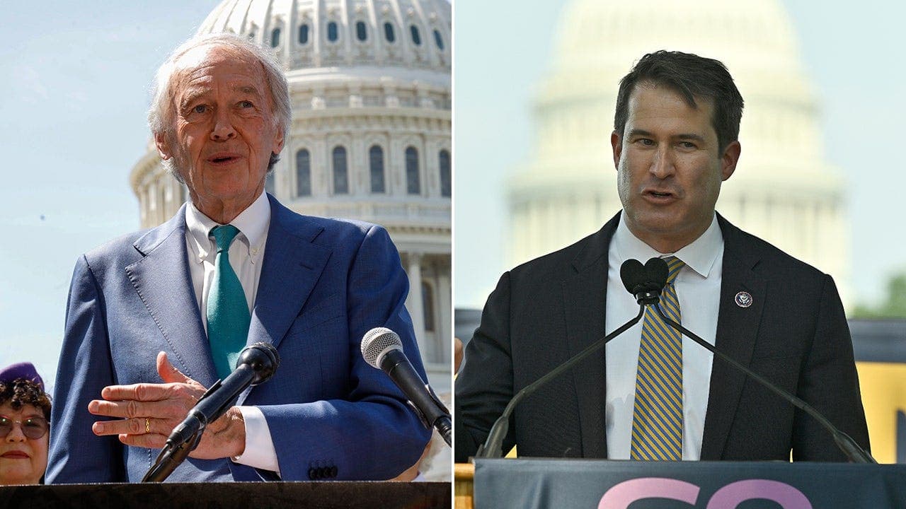 New poll shows progressive Democrat Ed Markey's lead over Seth Moulton narrowing