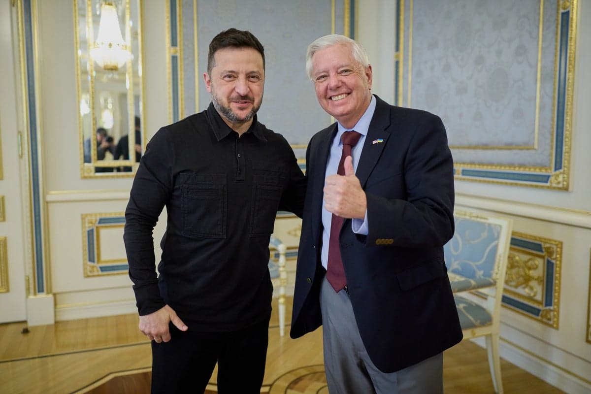 Lindsey Graham's death deprives Ukraine of a key ally who had Trump's ear, experts say