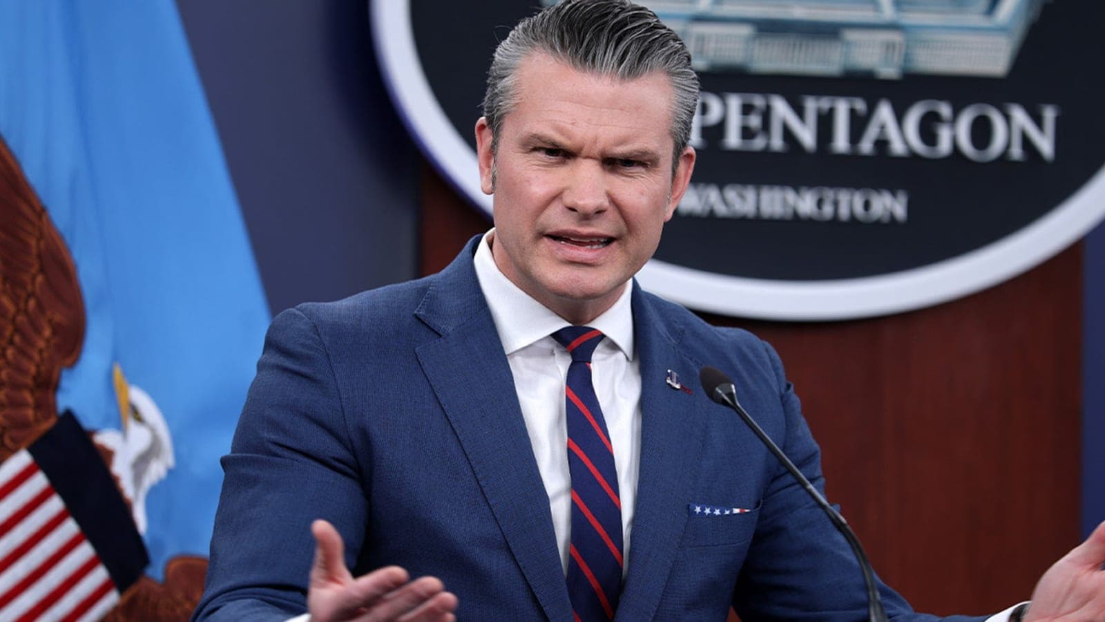 Senator Mark Kelly Warns Hegseth's 'No Quarter' Remark Signals Killing Prisoners, Calls It Illegal Under US Law