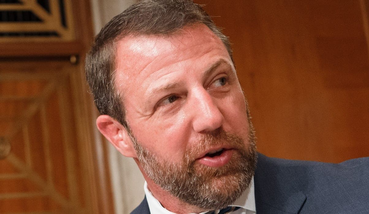 Democrat Senator Who Backed "Friend" Markwayne Mullin Sees DHS Secretary Standing Up To Stephen Miller
