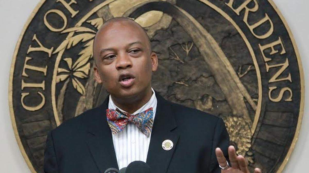 Oliver Gilbert III joins crowded field of Democrats vying for Frederica Wilson's congressional seat