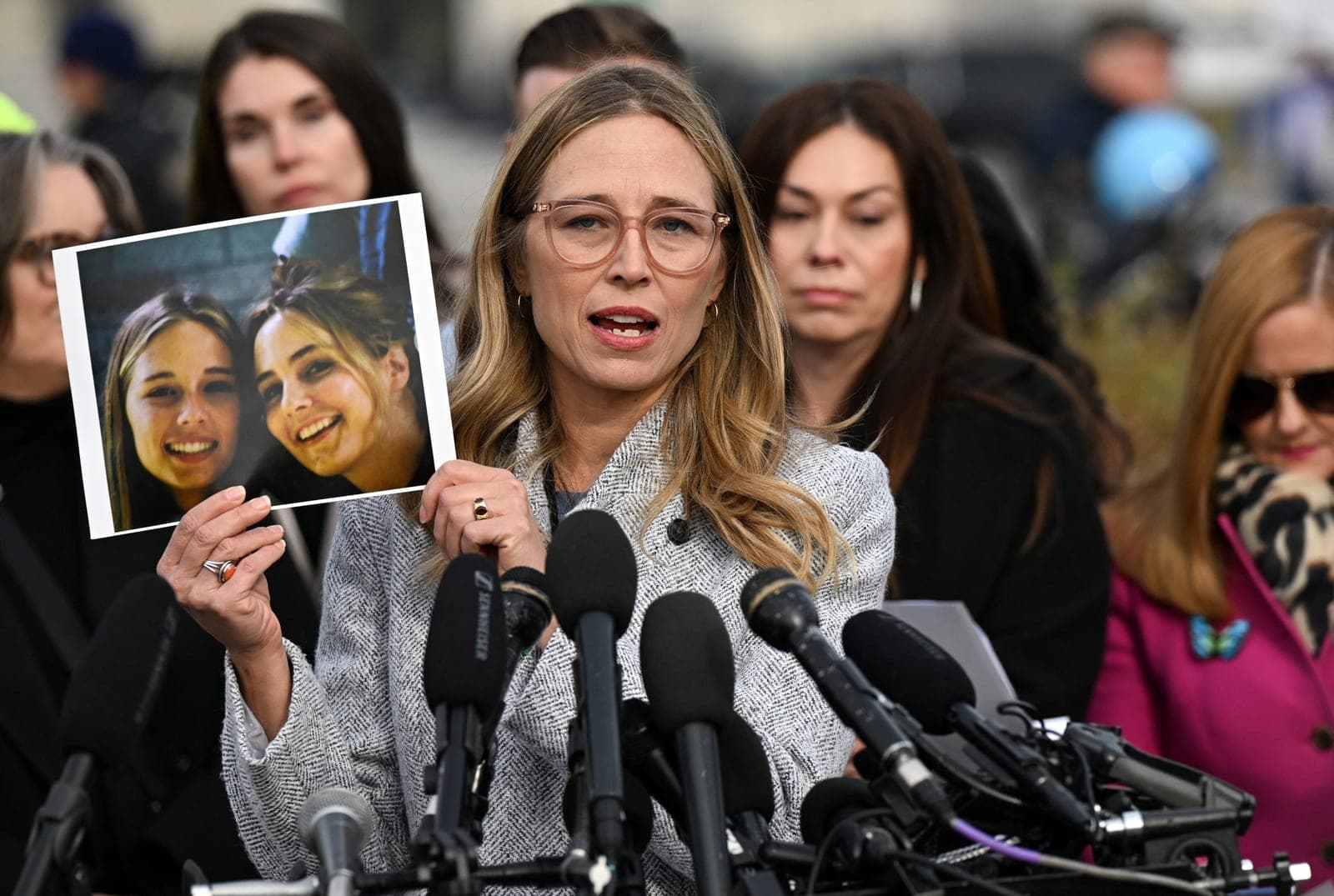 Congress to vote on releasing more Epstein files. Live updates