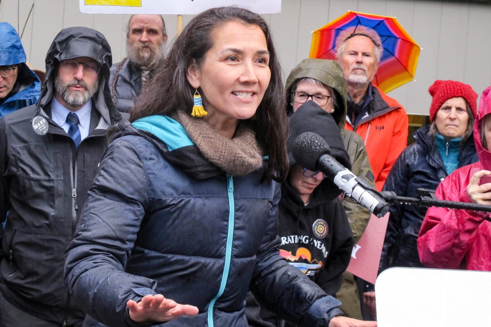 Democrat Peltola, Republican Sullivan Advance to November Race for Alaska's Senate Seat