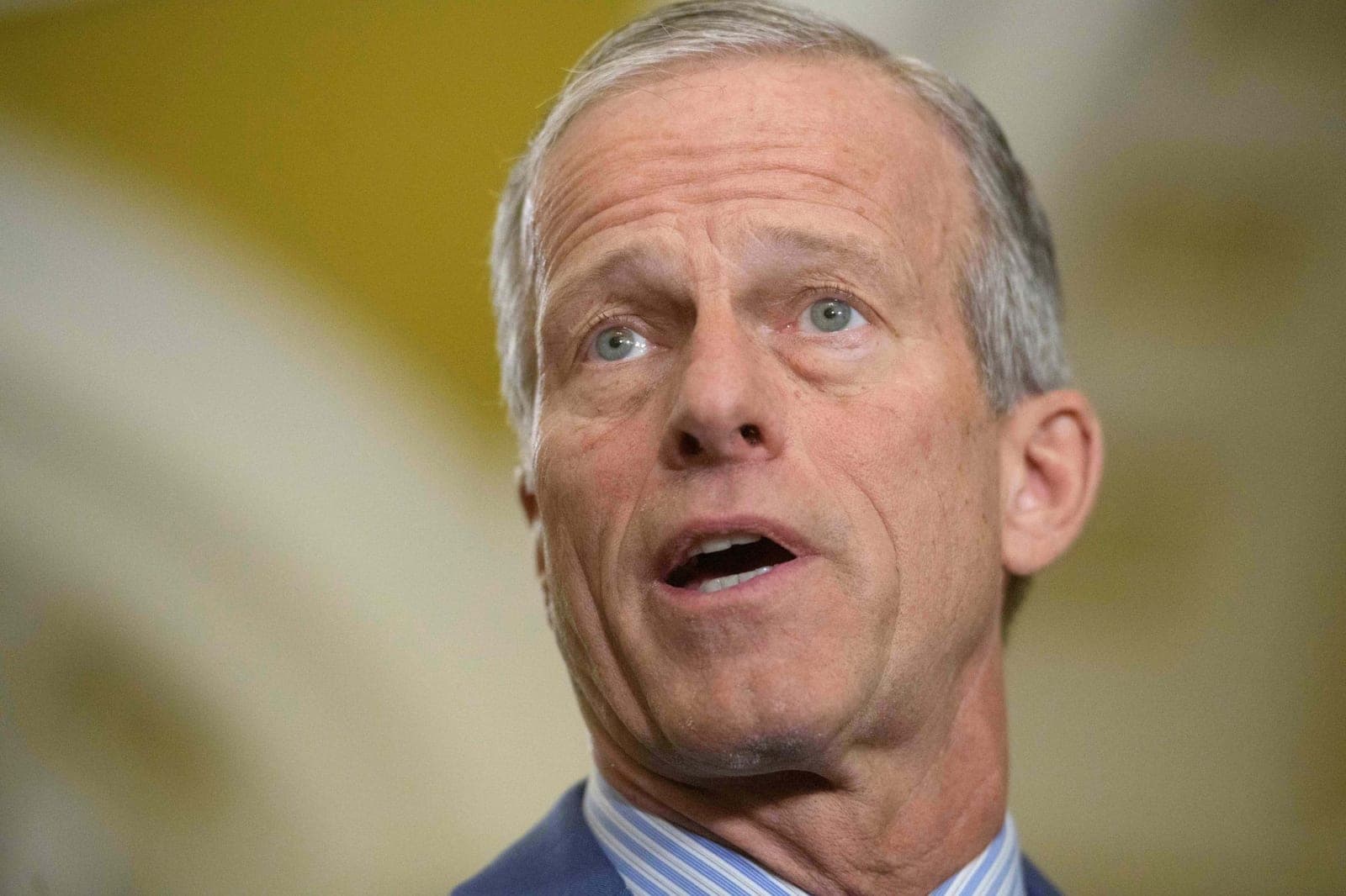 Senate Republicans defeat Venezuela war powers measure as Trump pressures 2 GOP senators