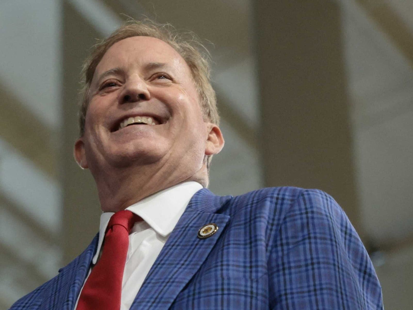 Mass confusion as Ken Paxton ad shows MAGA candidate tearing down missing child flyer