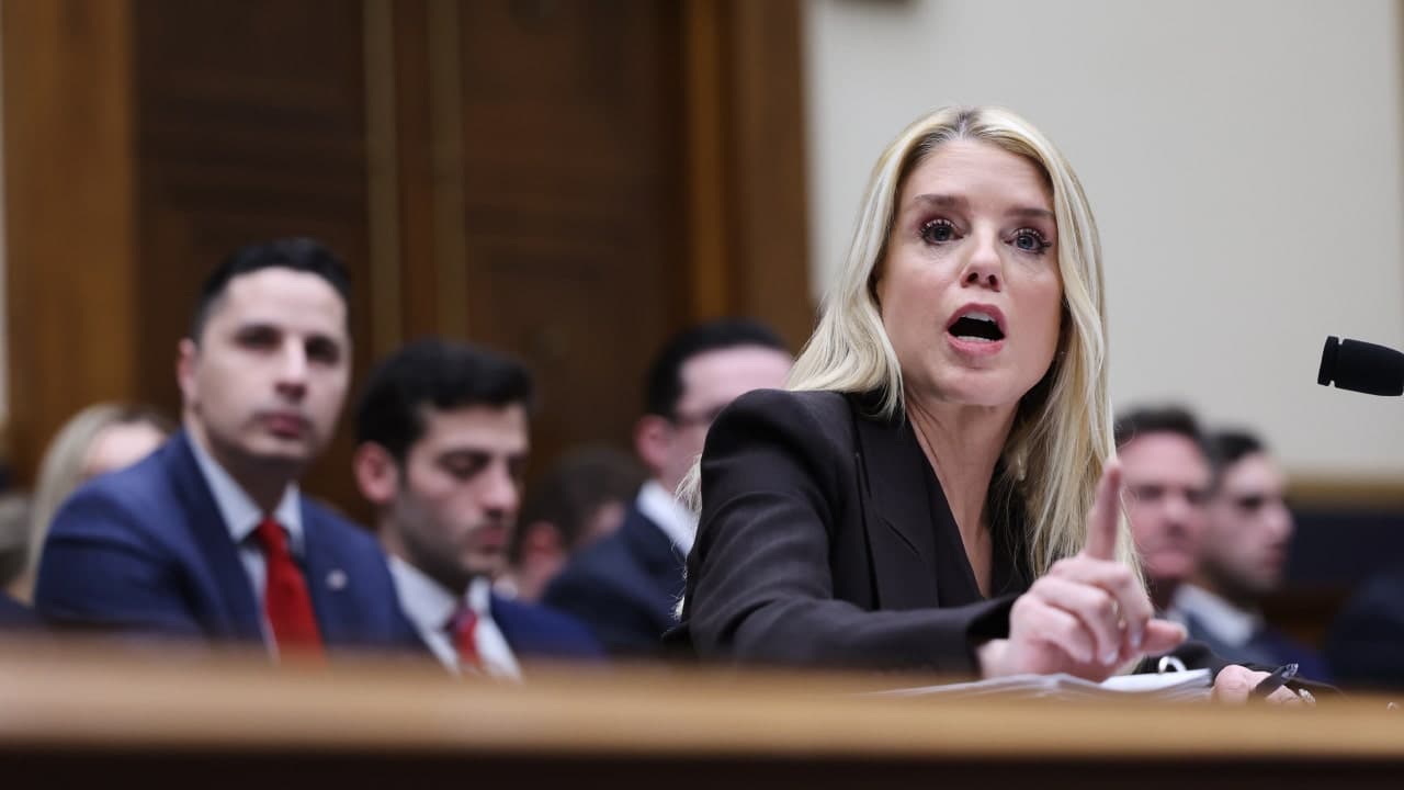 AG Bondi hearing erupts in chaos over Epstein victims amid clashes with Dems