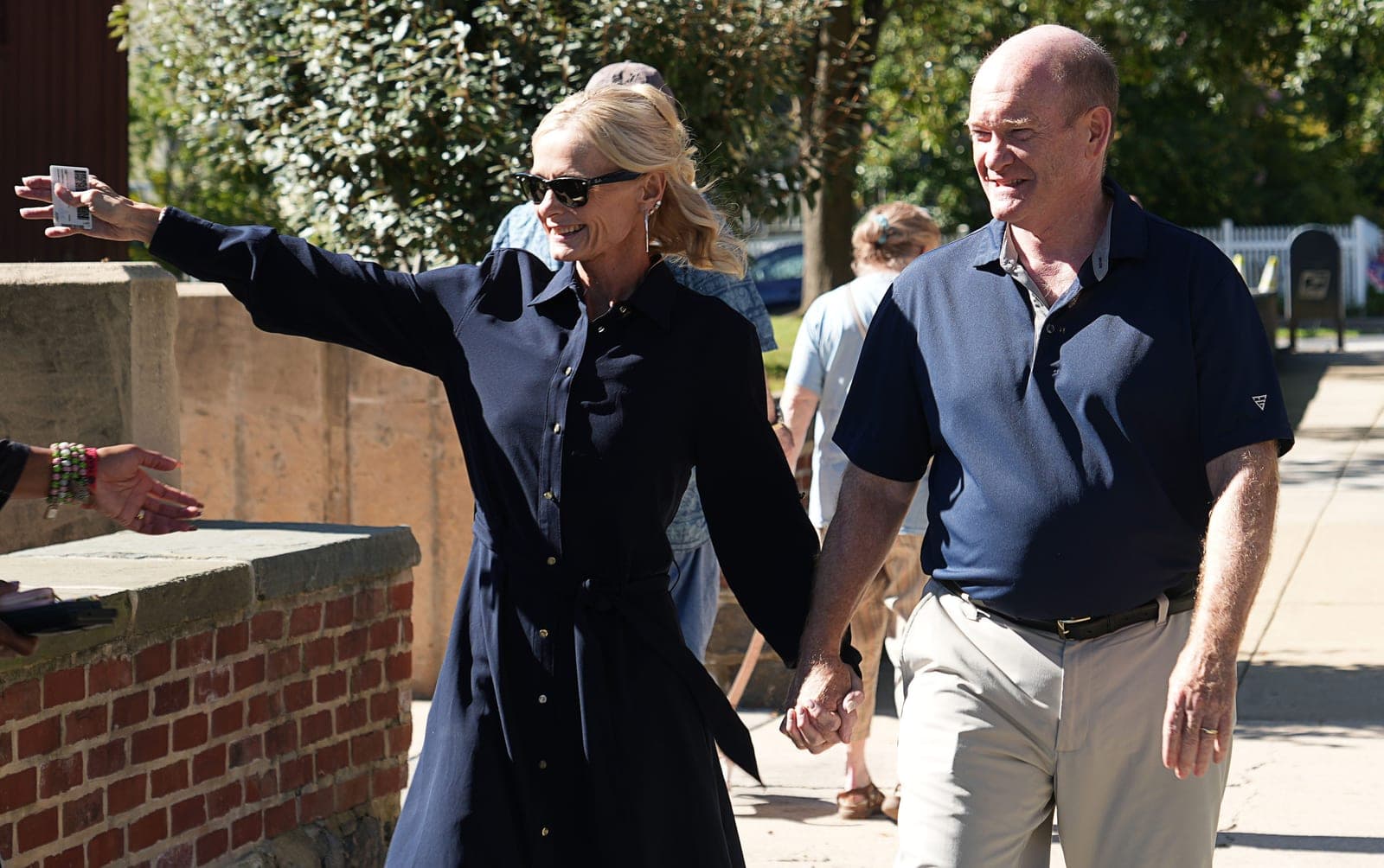 Sen. Chris Coons advances to face Dr. Mike Katz in U.S. Senate race