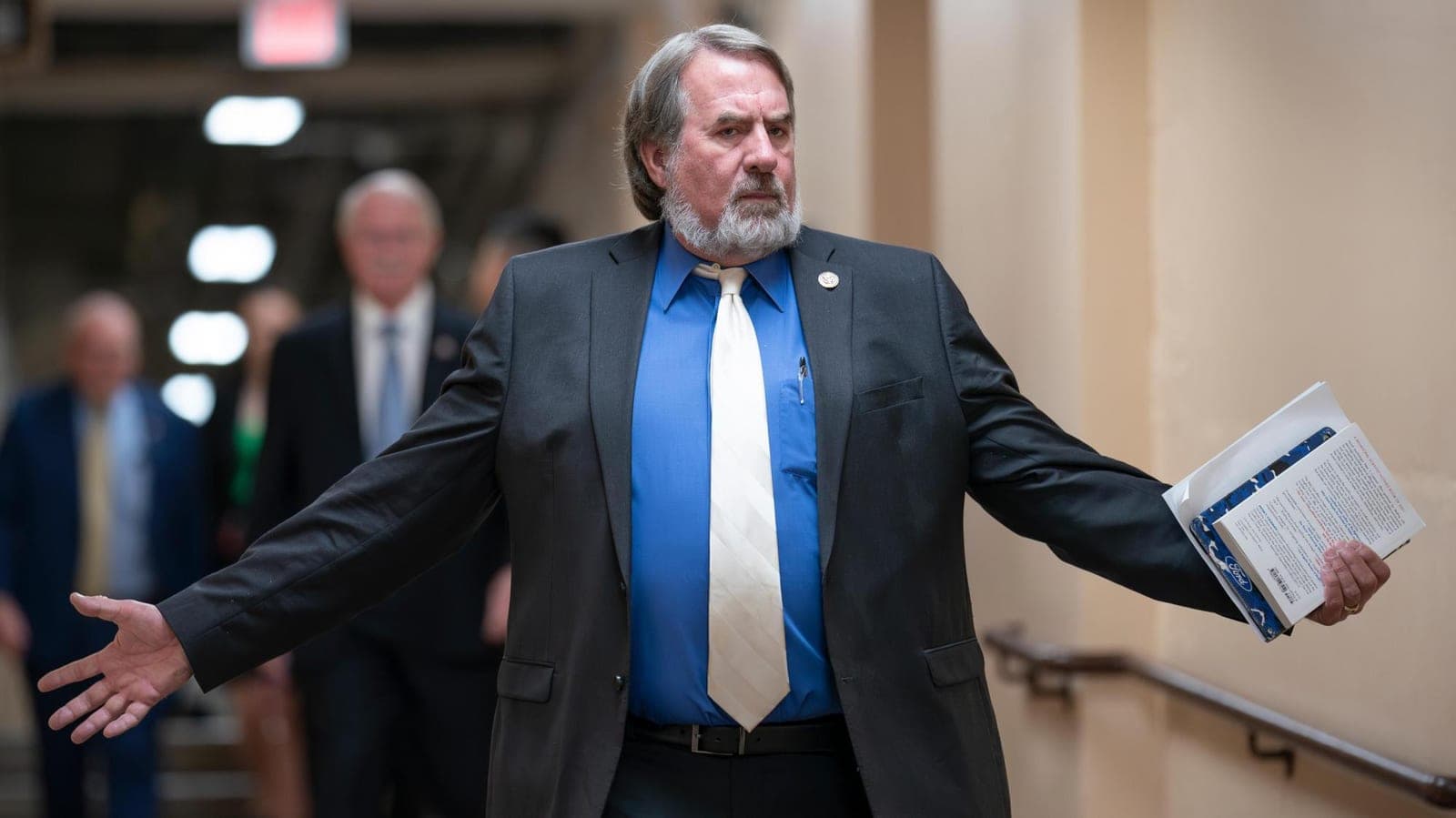 Rep. Doug LaMalfa of California dies, reducing GOP's narrow control of the House