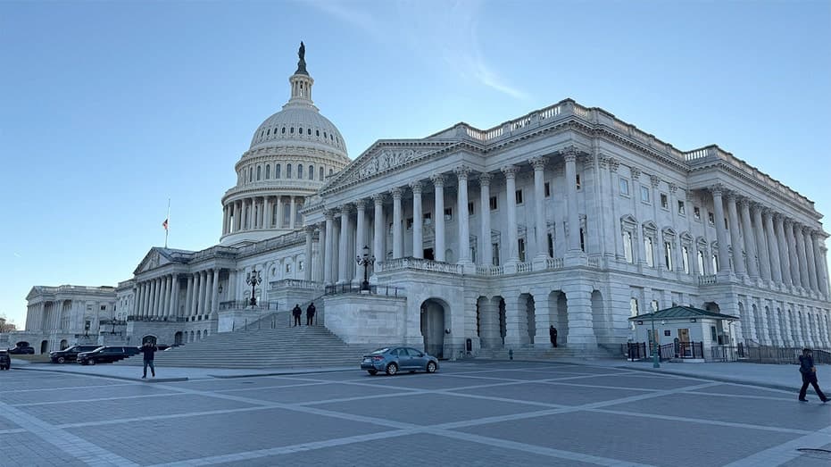 Democrats build midterm momentum, but Republicans still in driver's seat in Senate majority battle