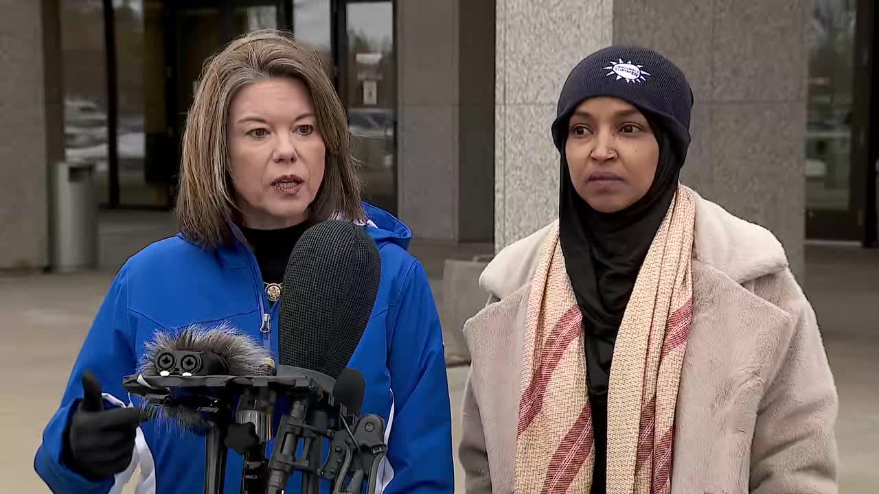 Reps. Craig, Omar say holding cells were 'completely empty' at Whipple Federal Building